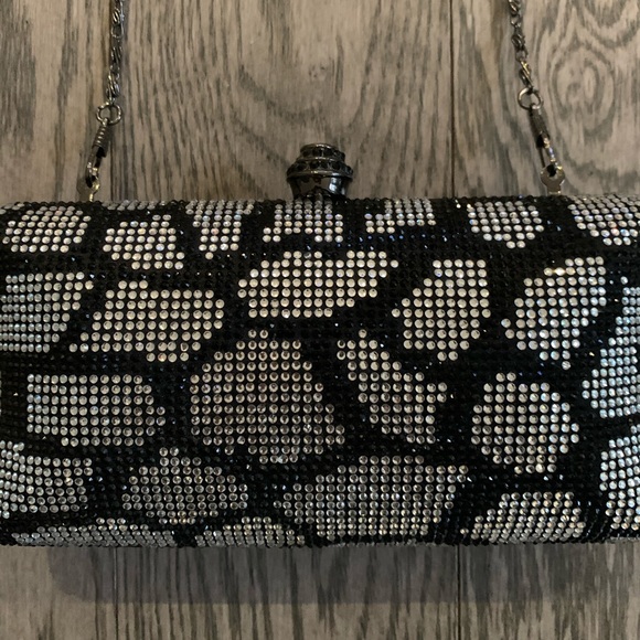Beautiful Sparkly Clutch🤩✨ - Picture 5 of 10